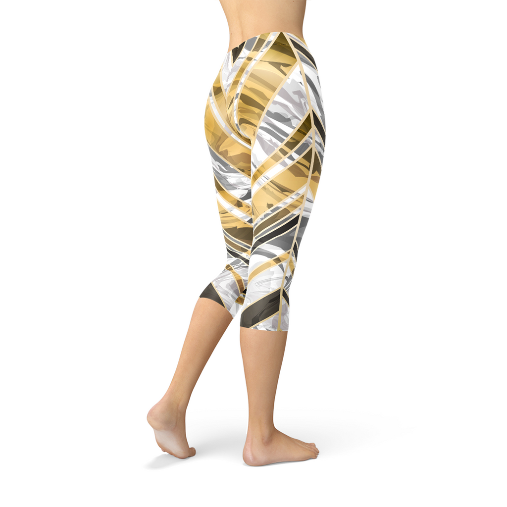 Leggings Capri de mármol blanco con líneas de oro negro