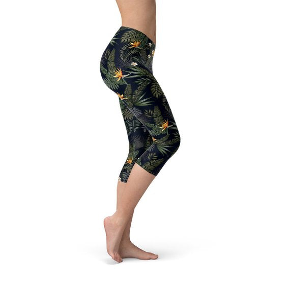 Leggings capri negros para mujer con estampado de ave del paraíso