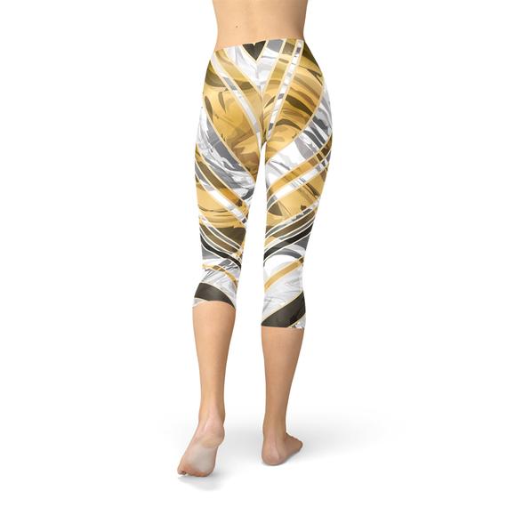 Leggings Capri de mármol blanco con líneas de oro negro